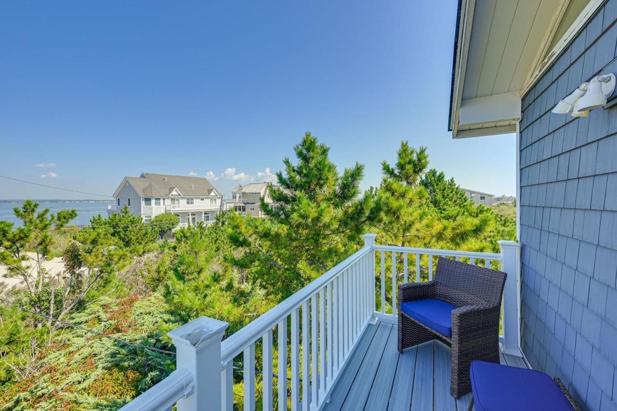 Westhampton Beach Home With Deck And Ocean Views! エクステリア 写真