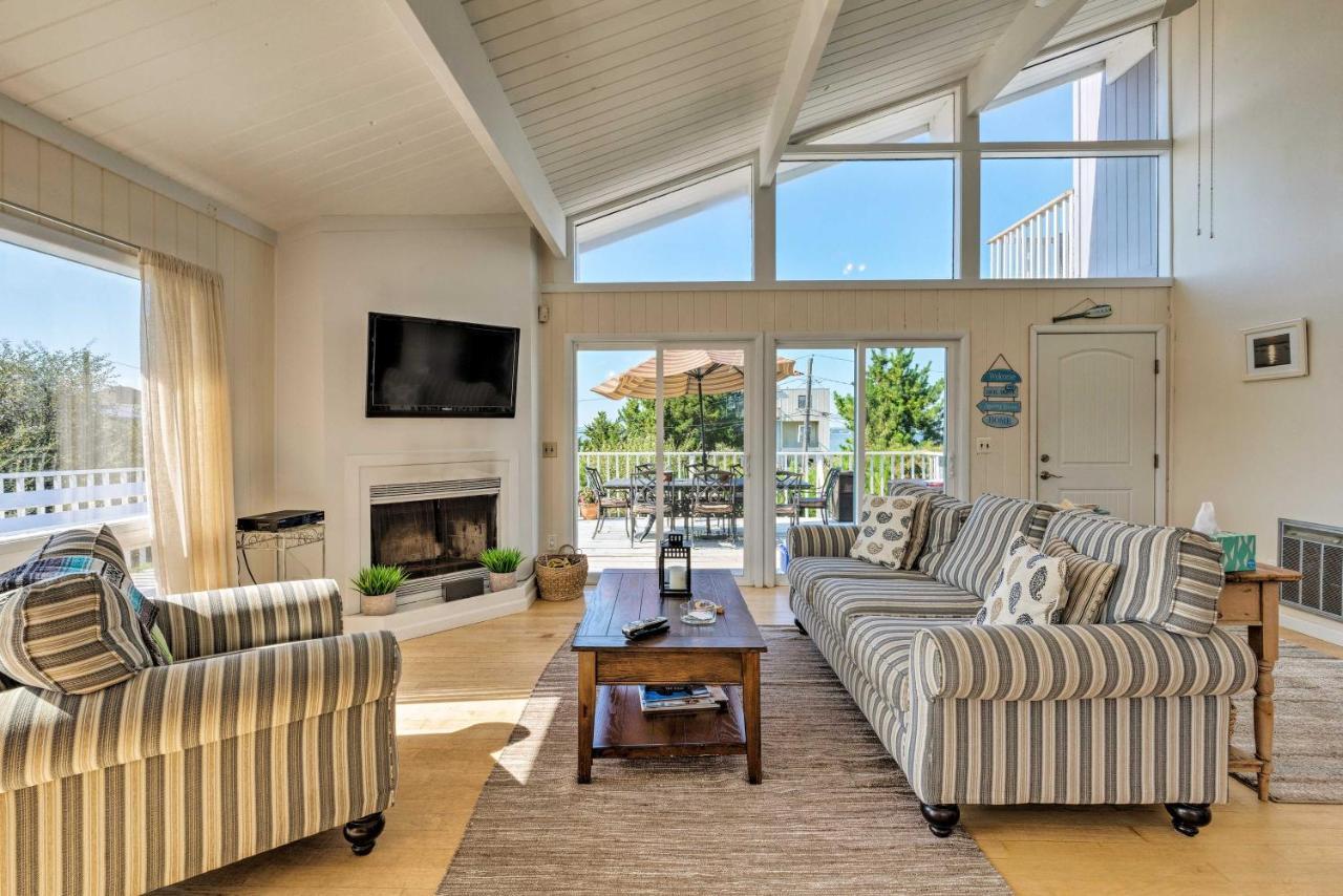Westhampton Beach Home With Deck And Ocean Views! エクステリア 写真