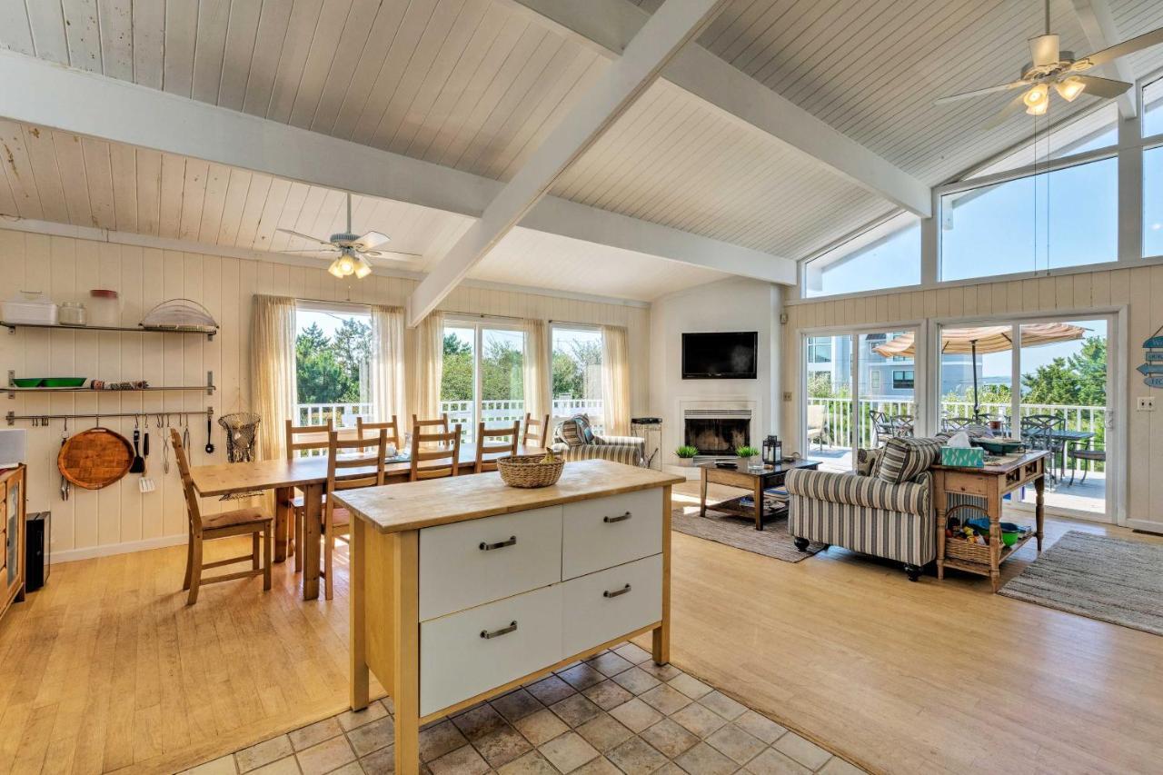 Westhampton Beach Home With Deck And Ocean Views! エクステリア 写真