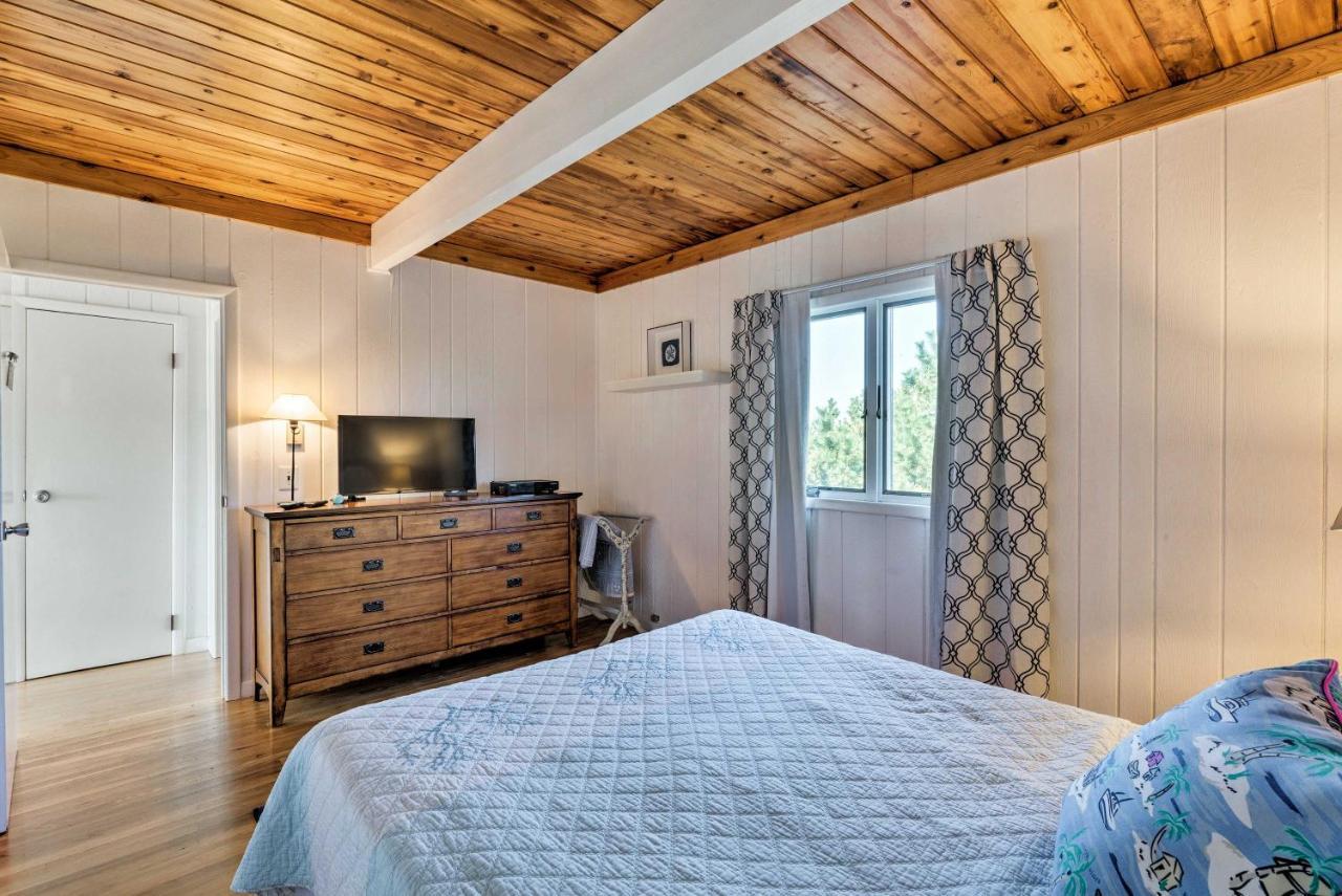 Westhampton Beach Home With Deck And Ocean Views! エクステリア 写真