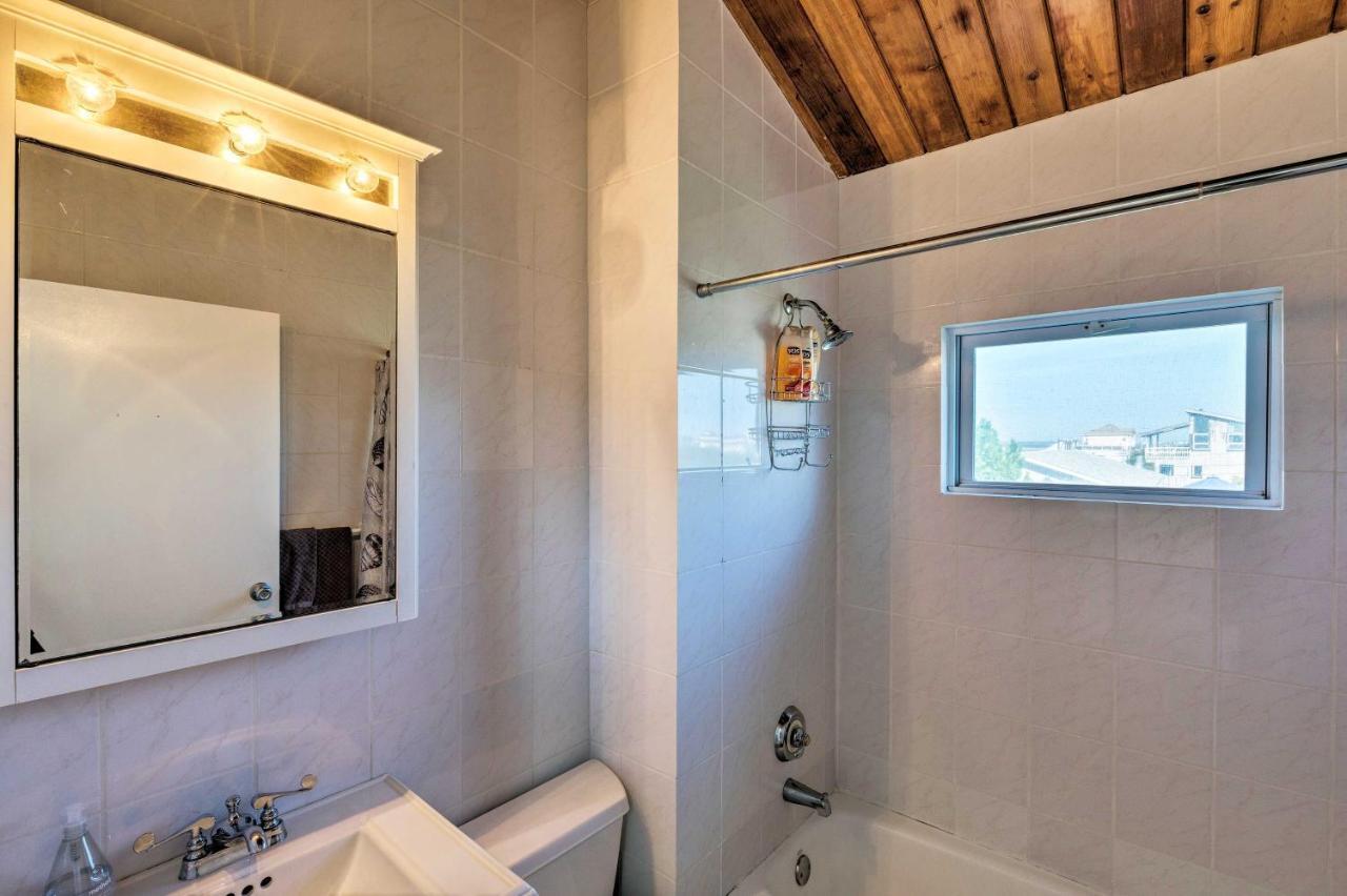 Westhampton Beach Home With Deck And Ocean Views! エクステリア 写真